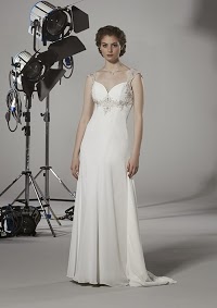 Anne Whittaker Bridal Wear 1082071 Image 4